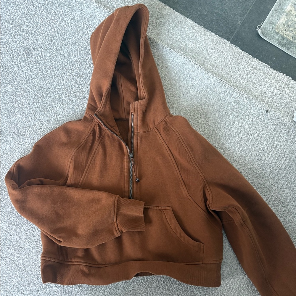LULULEMON scuba half zip with hood